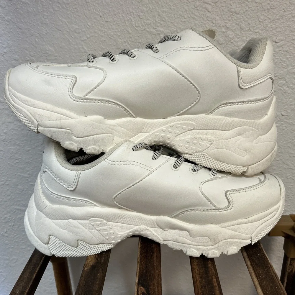 MLB Bigball Chunky P Mega Boston Red Sox Size 6.5 Sneakers
